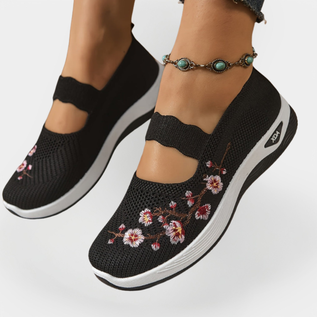 Pantofi ortopedici cu flori brodate