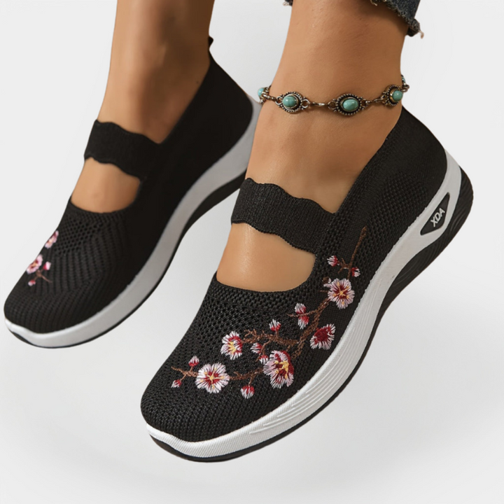 Pantofi ortopedici cu flori brodate