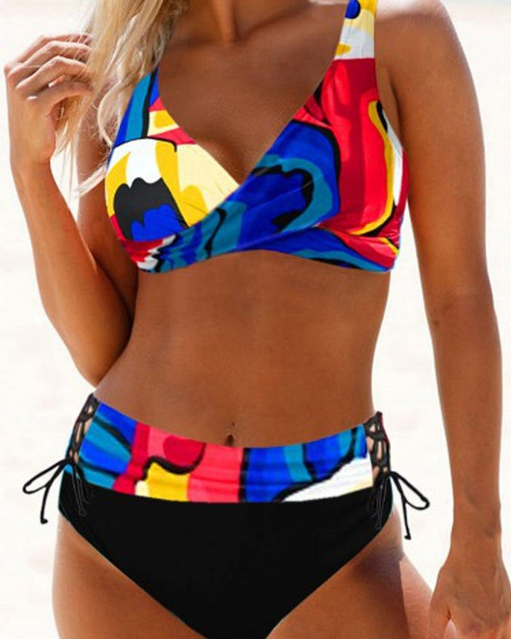 Eva – Bikini colorat și vesel
