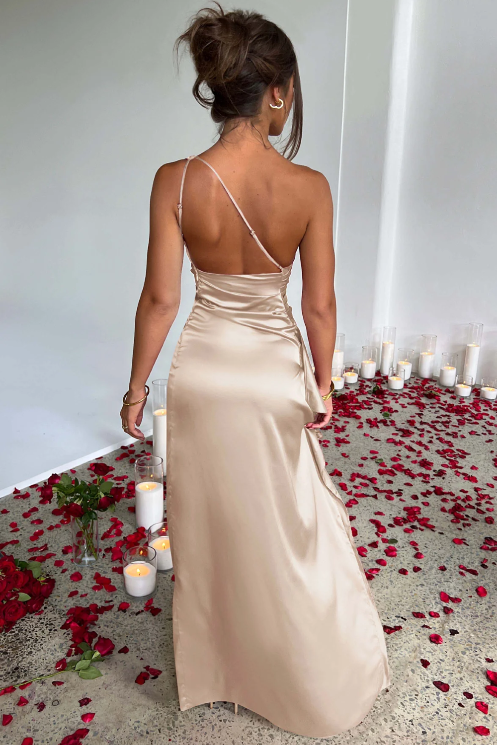 Aine | Rochie Asimetrică din Satin