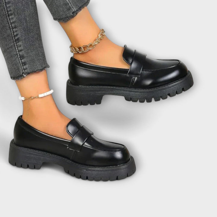 Mocasi femeie cu design ortopedic și toc din satin
