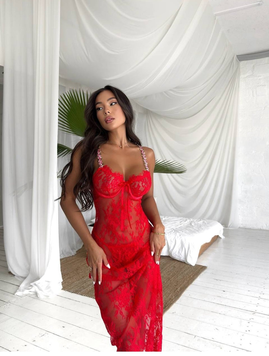 Georgina™ | Rochie de noapte transparentă Petale de Miezul Nopții