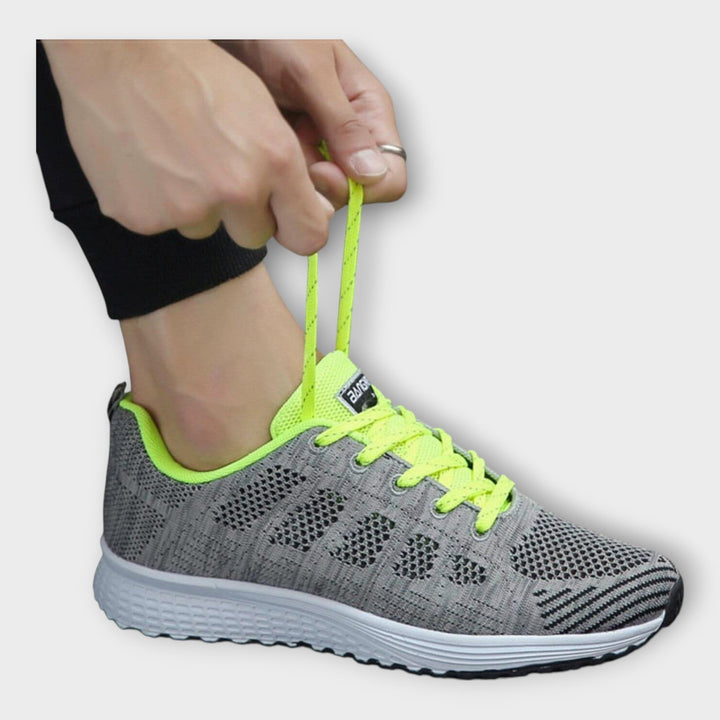 Pantofi sport cu strat superior din plasă și talpă antiderapantă