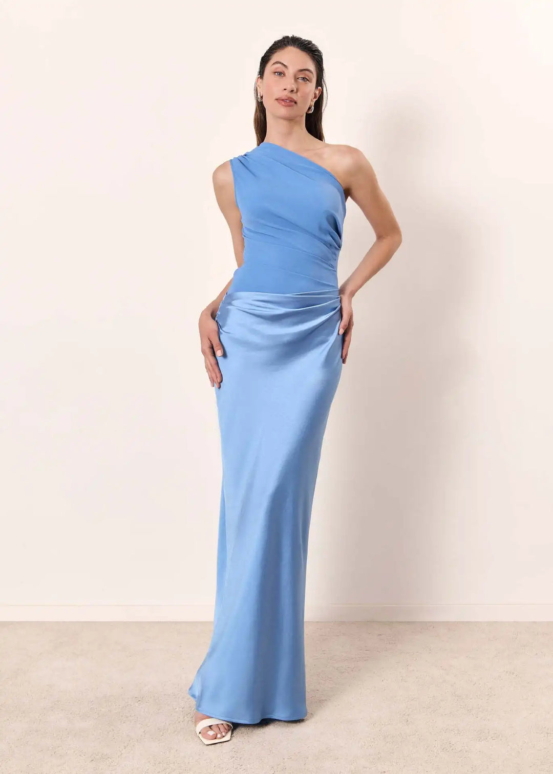 Sophia | Rochie Maxi din Satin cu Un Umăr