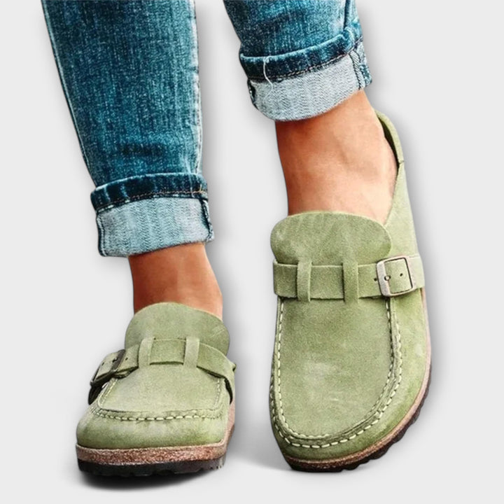 Mocasini ortopedici pentru femei cu cataramă decorativă