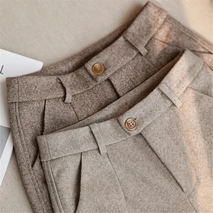Lea | Pantaloni plisati pentru femei