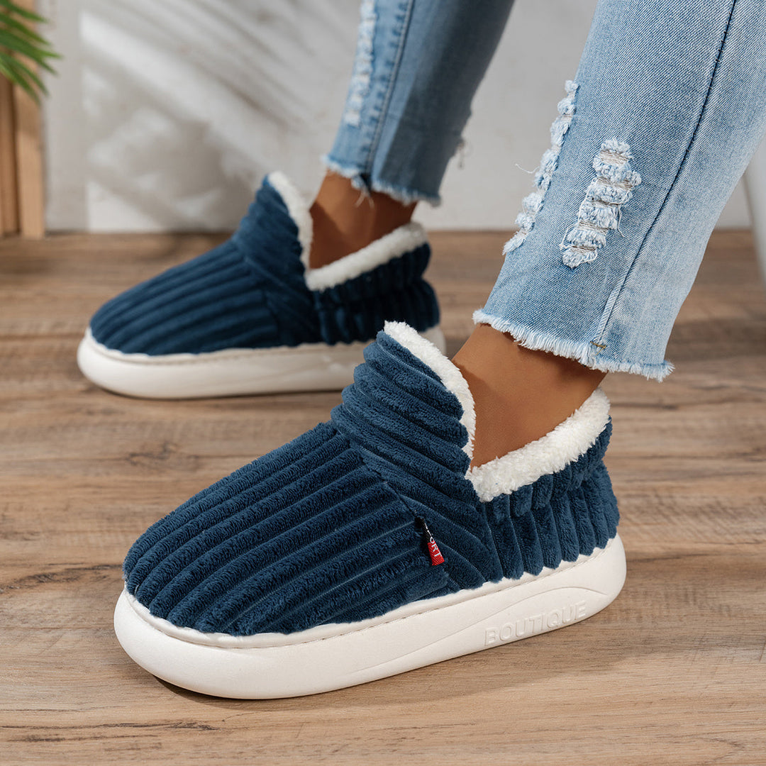 CozyStep – Papuci de casă pufoși