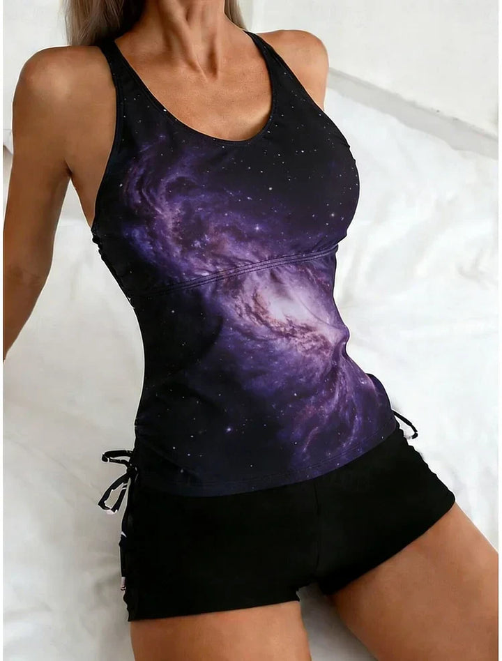 Celeste | Set de tankini cu imprimeu de galaxii care acoperă burtica