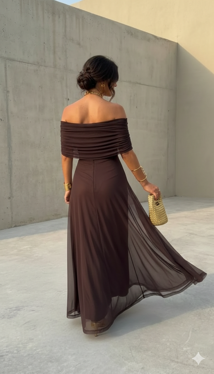 Uma – Rochie Lungă Fluidă cu Design Elegant