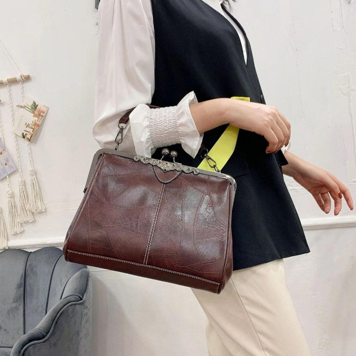 Mila | Geantă vintage atemporală cu un elegant închizător cu clapetă