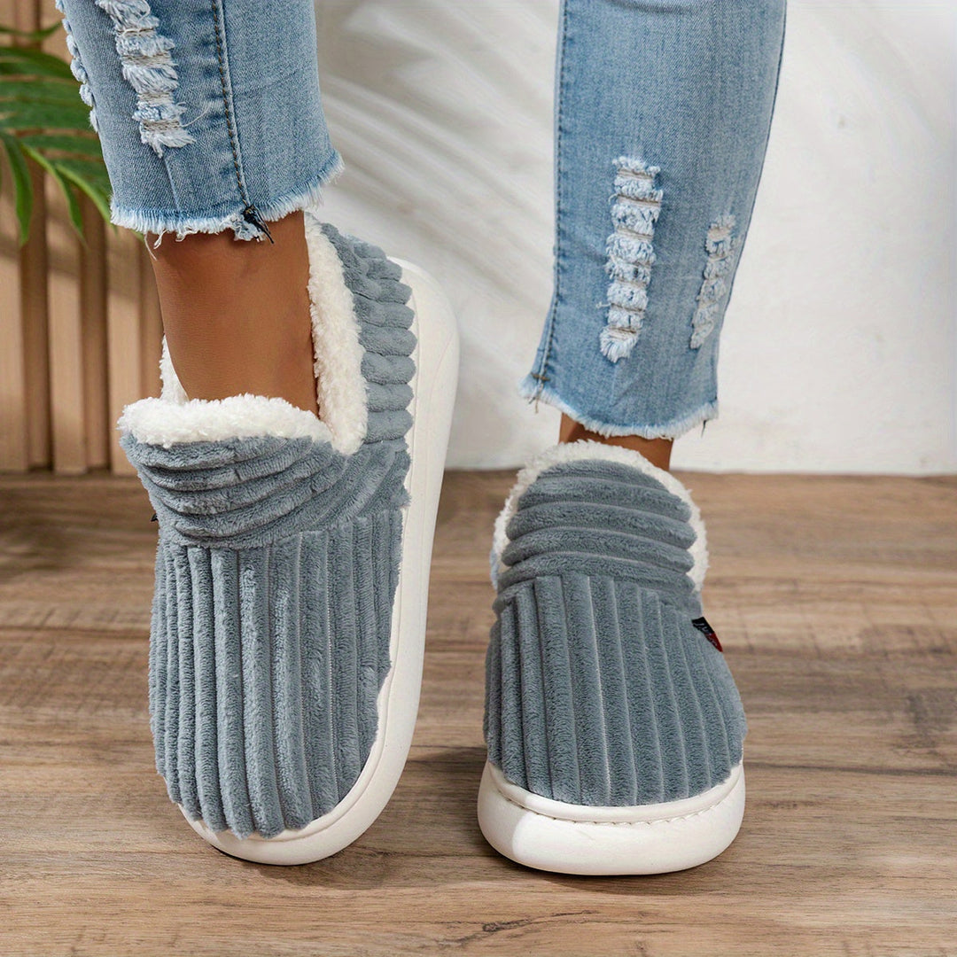 CozyStep – Papuci de casă pufoși