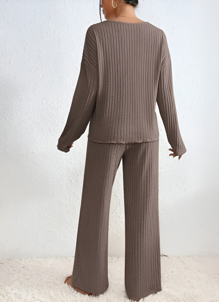 Wilma – Set Tricotat Doi Piese Pulover V și Pantaloni Confortabili