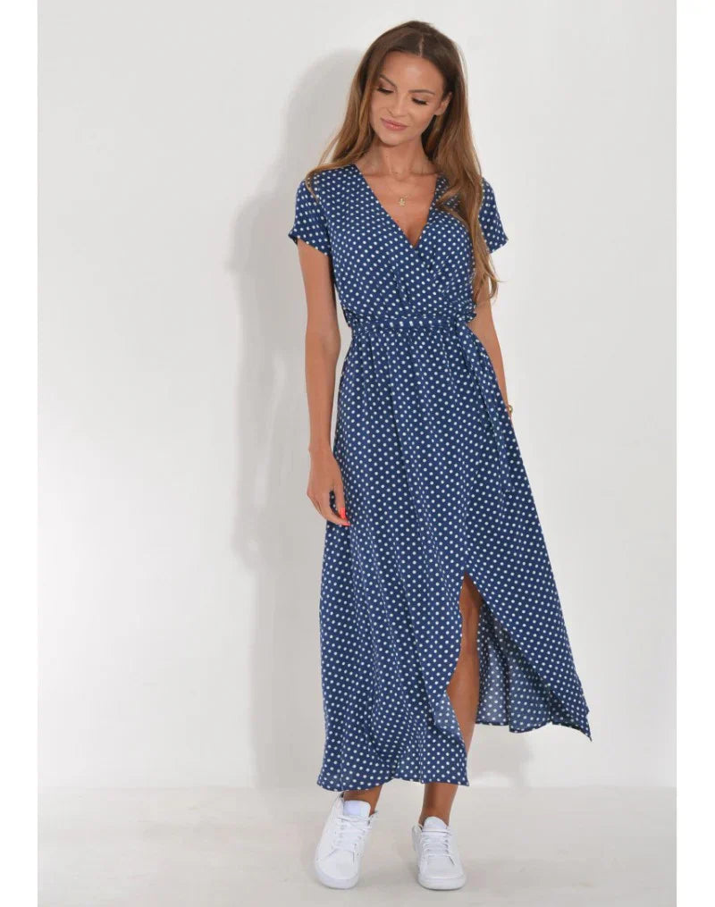 Julia - Rochie elegantă cu decolteu în V și croială care modelează silueta.